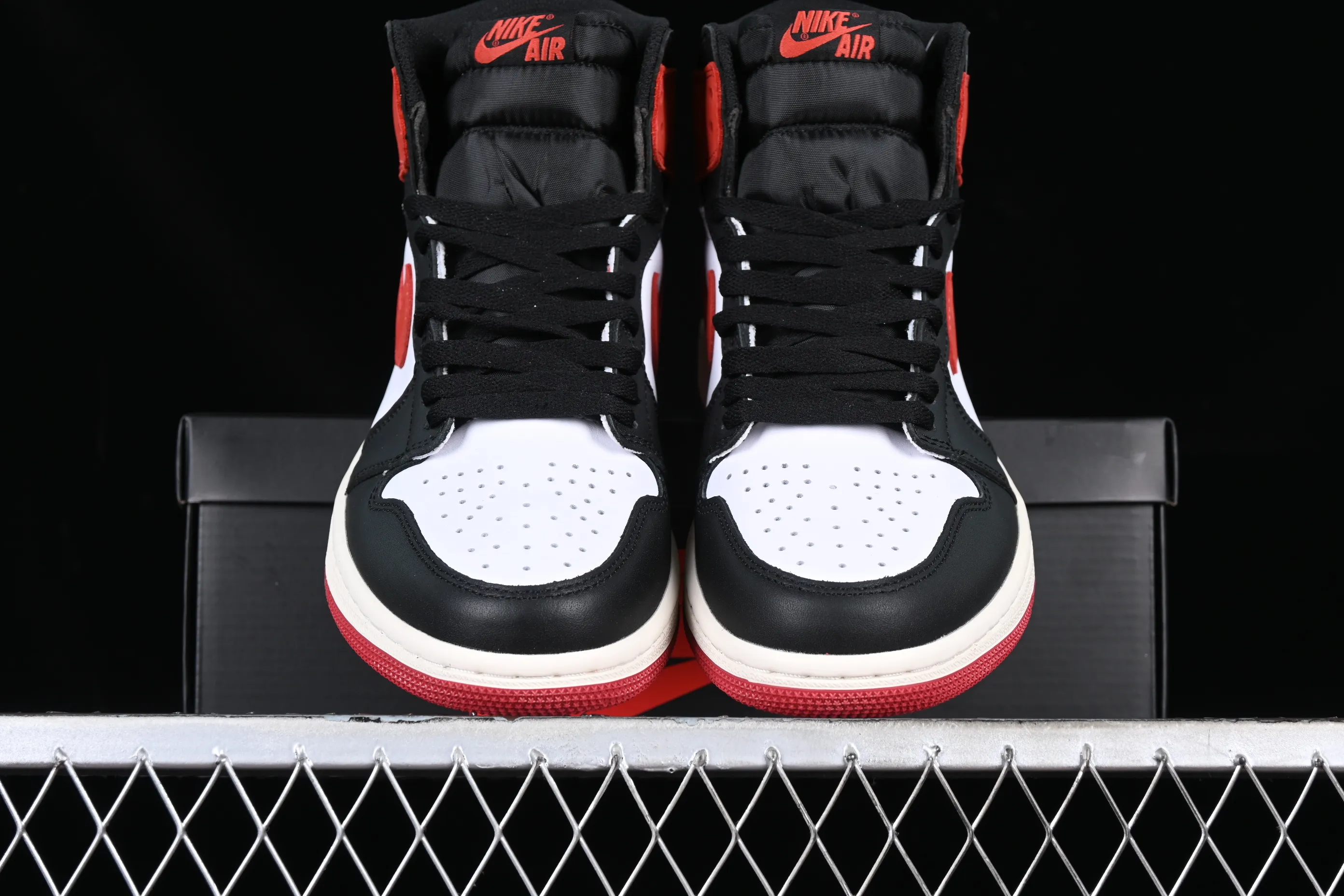 All Categories Air Jordan Jordan Series Basketball Shoes Air Jordan 1 High Air Jordan 1 Retro High OG Black and White Red Toe Six Crown Poker Basketball Shoes 555088-112